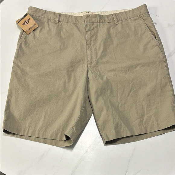 Dockers Men's Tan Shorts - Picture 1 of 3